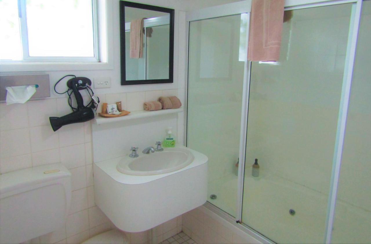 Rockhampton Court Motor Inn Екстериор снимка