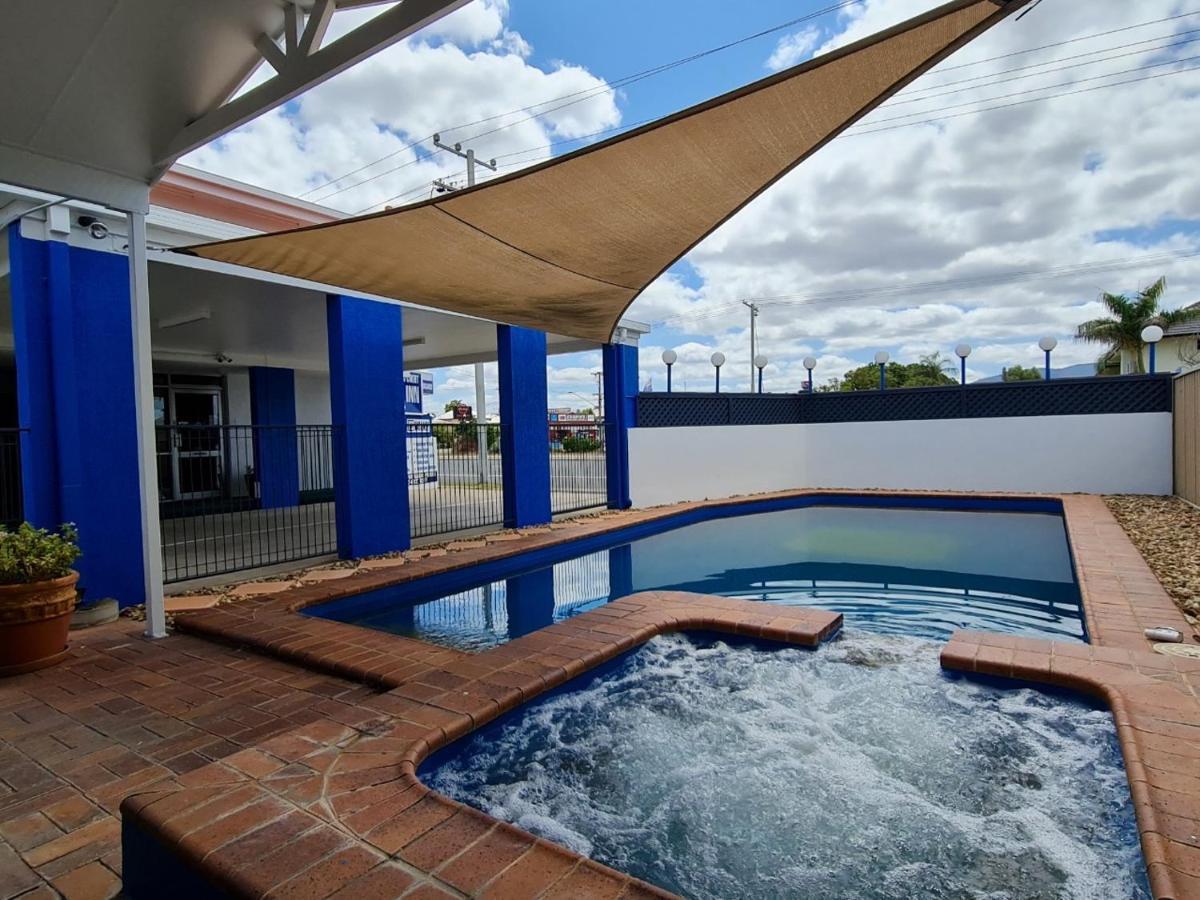 Rockhampton Court Motor Inn Екстериор снимка
