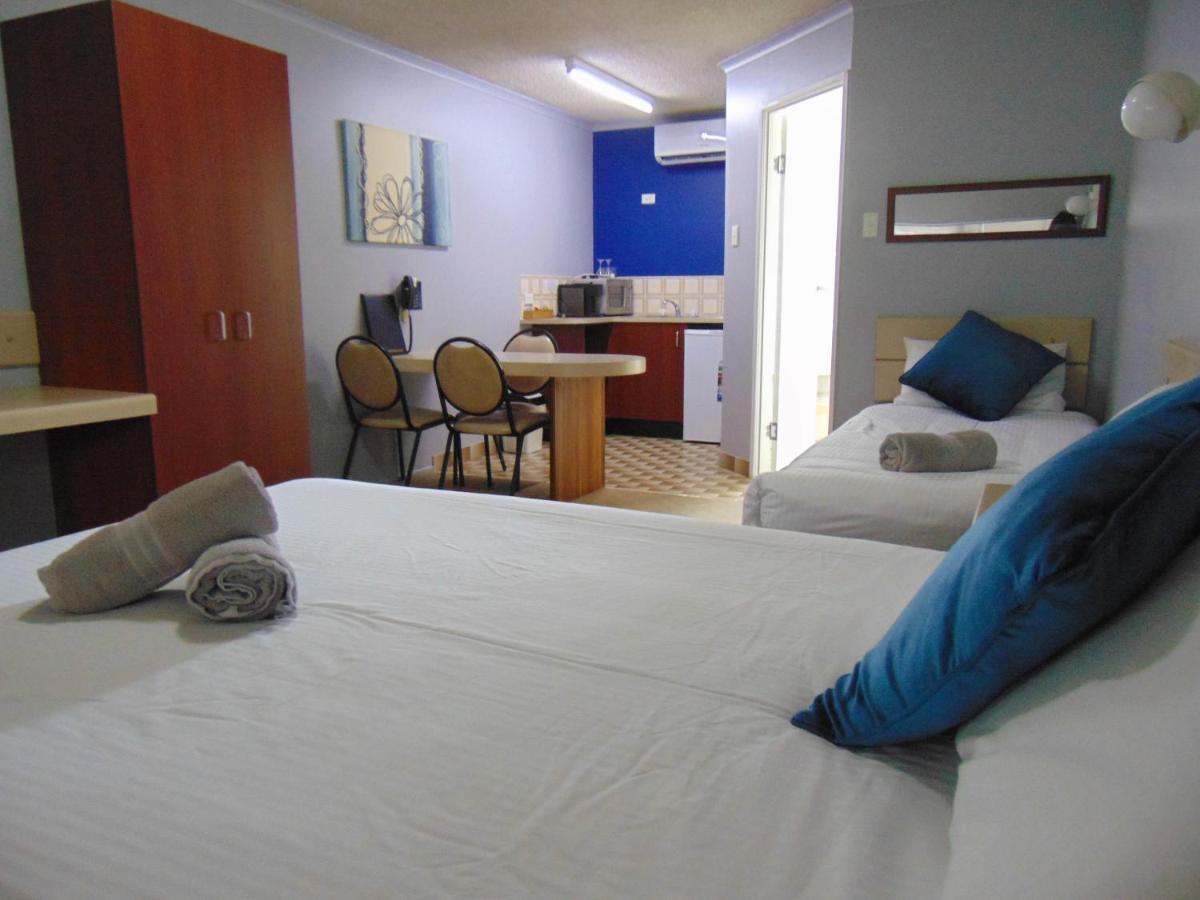Rockhampton Court Motor Inn Екстериор снимка
