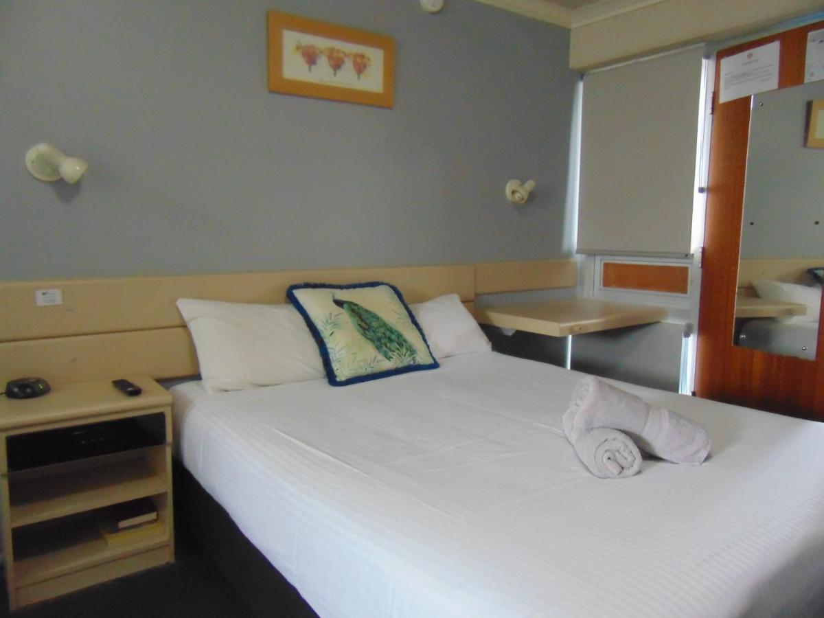 Rockhampton Court Motor Inn Екстериор снимка